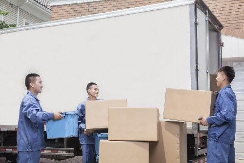 Local man with a van assisting with delivery and transport in Ruislip