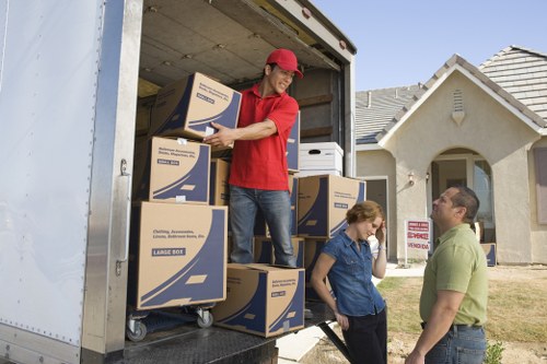 Complaint details being submitted for a moving service issue
